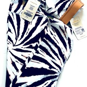 Fabletics Set -size Medium NWT’s